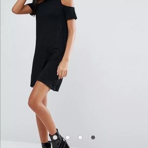 Black cold shoulder MINKPINK fortune and fame tshirt dress